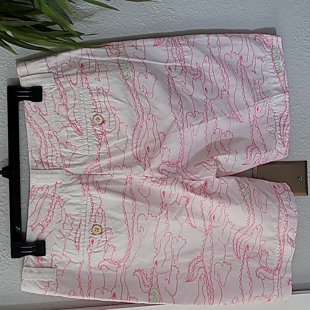 Lilly Pulitzer Alligator Shorts 10 - Picture 4 of 9